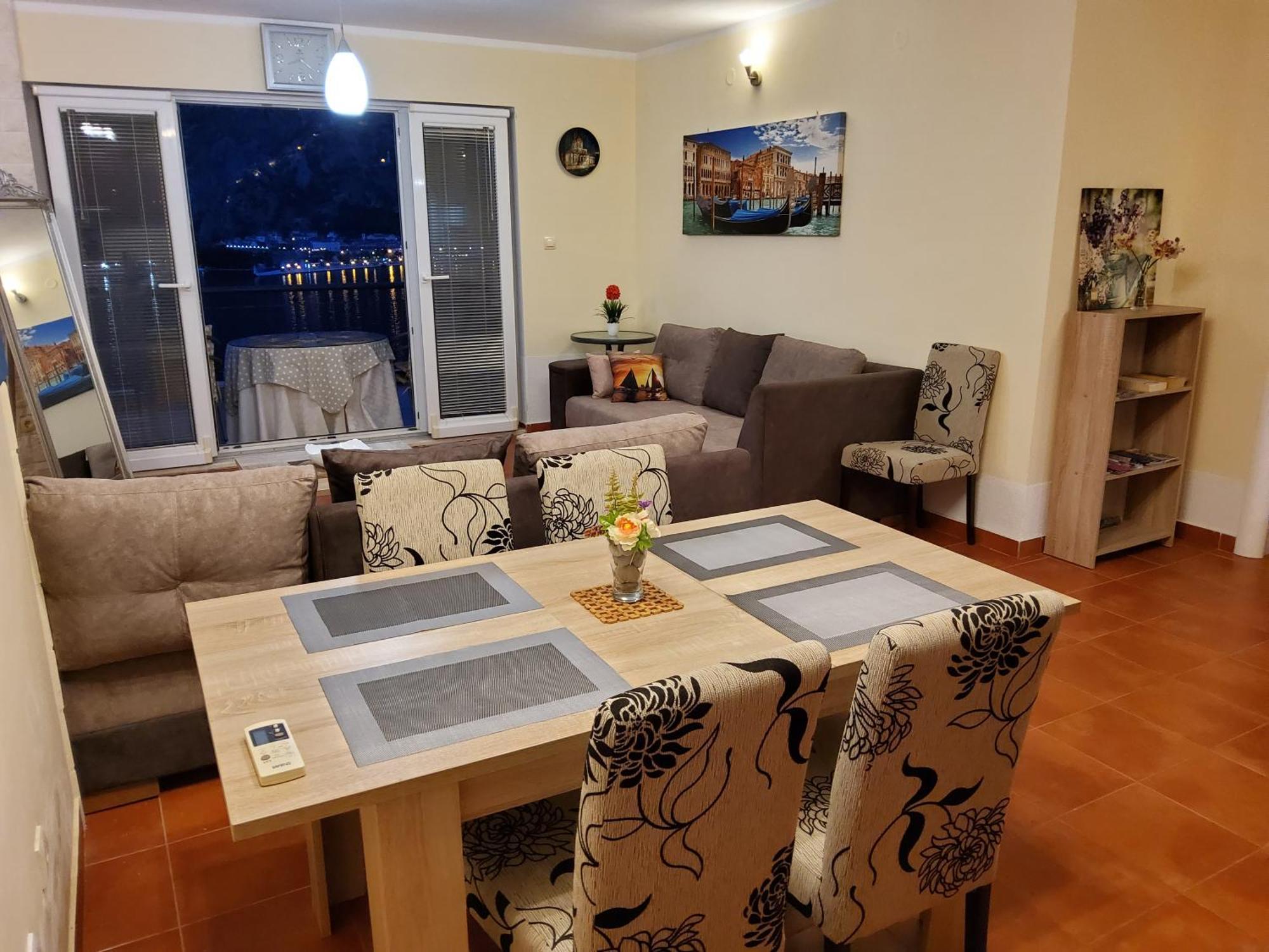 Radiant Apartment Котор Екстериор снимка